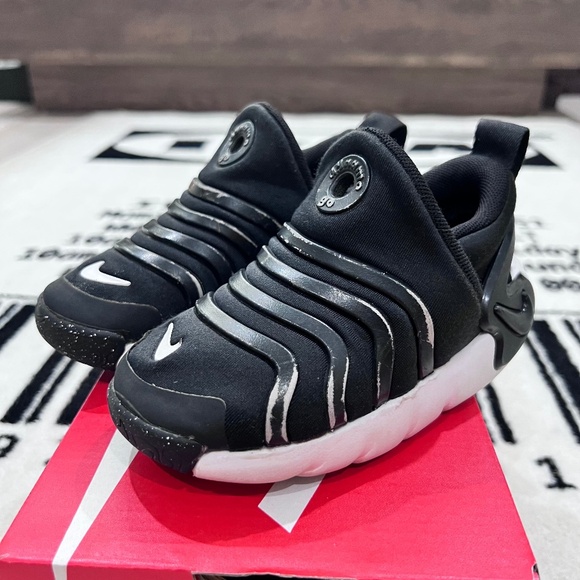 Nike Dynamo Go Infant Toddler Lifestyle Shoes - Picture 1 of 9